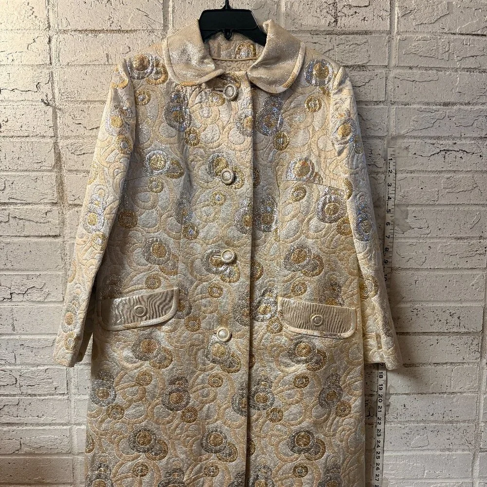 Royal India Tailors Metallic Gold & Silver Brocade Coat β Vintage Mod Glam β - Picture 1 of 11